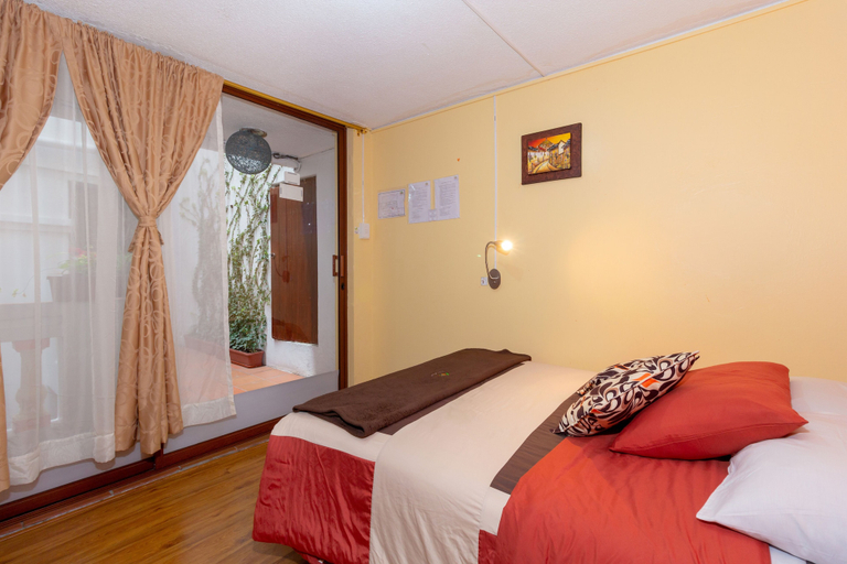 Bedroom 3, Friends Hotel & Rooftop - Historic Center & Museums, Quito