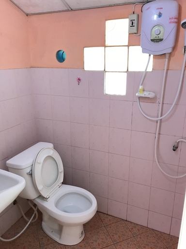 Bathroom 4, Kong Tong Resort, K. Nong Hin