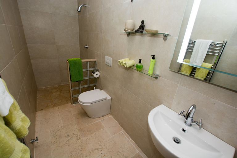 Bathroom, Trullo Pietra Antica, Brindisi