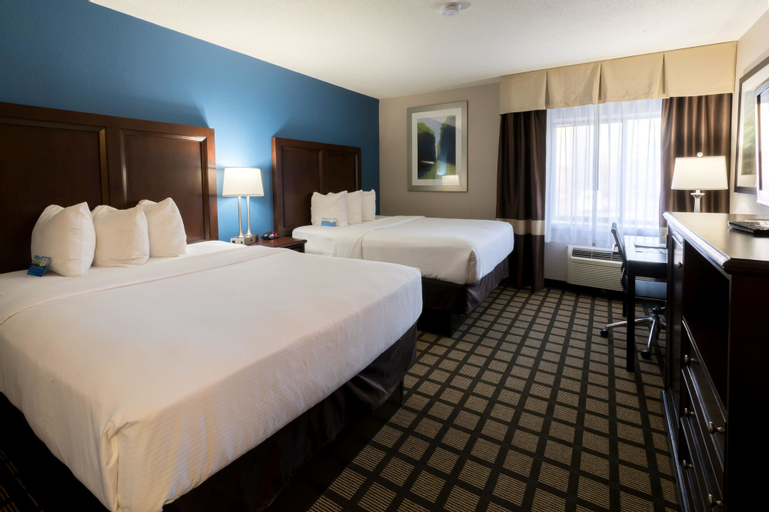 Bedroom 3, Baymont by Wyndham Detroit Airport/Romulus, Wayne