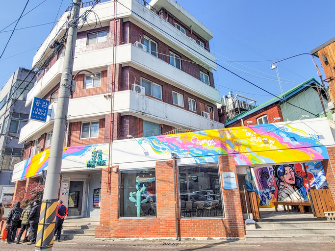 Exterior & Views 2, Empathy Guesthouse - Hostel, Buk