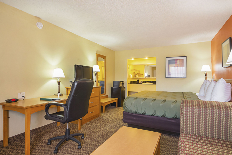 Bedroom 3, Studio 6 Suites North Richland Hills, TX, Tarrant