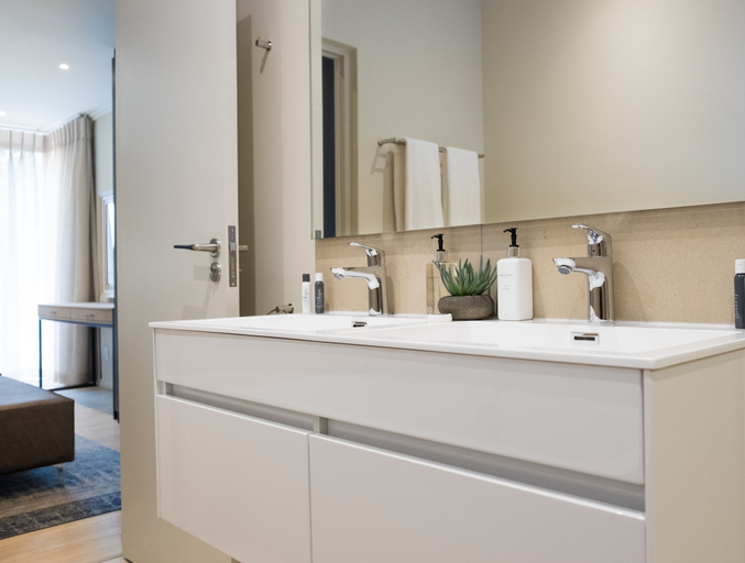 Bathroom 3, Hydepark Executive, City of Johannesburg