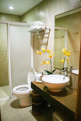 Bathroom 3, Laiya White Cove Beach Resort, San Juan