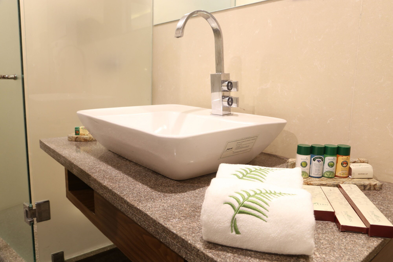 Bathroom 5, The Fern Residency Mundra, Kachchh