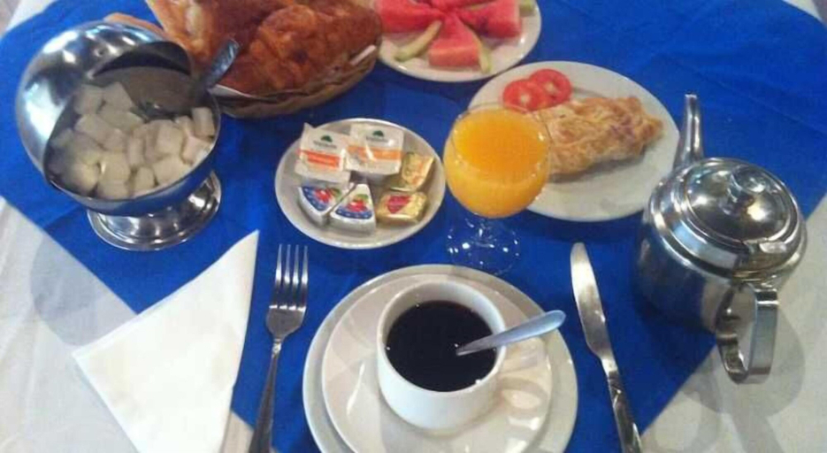 Food & Drinks 5, Hotel Beausejour Mirabel, Wouri