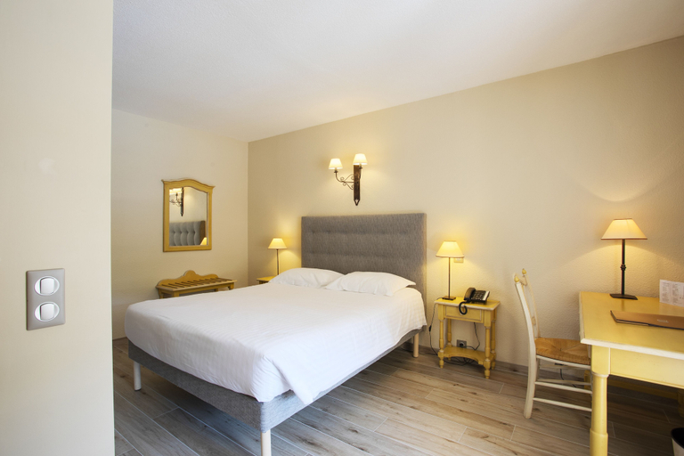 Bedroom 3, Hotel La Bastide De Valbonne, Alpes-Maritimes