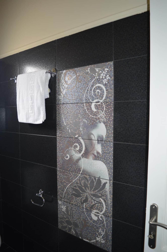 Bathroom 3, Mel's Apartments, Ionian Islands
