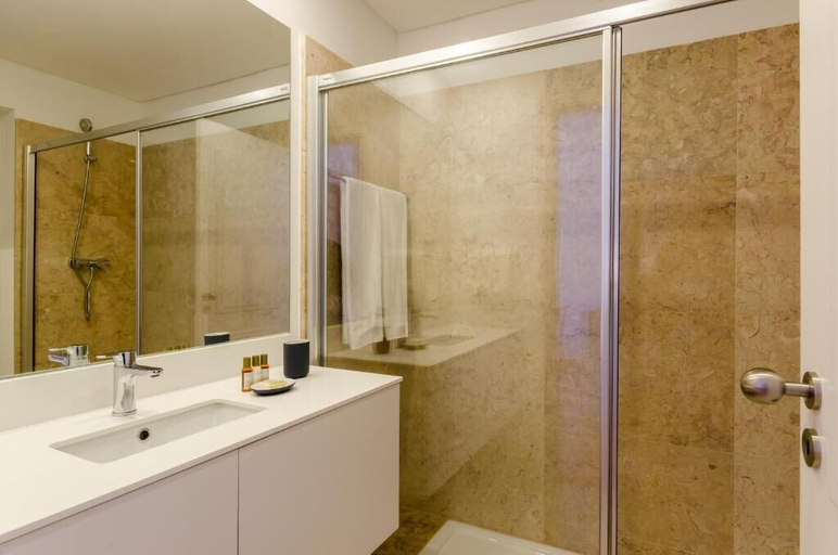 Bathroom 4, Casas da Baixa - Lighthouse Apartments, Lisbon