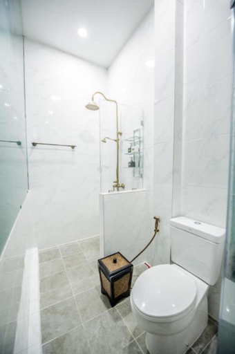 Bathroom 4, Songkhla Tae Raek Antique Hotel, Muang Songkhla
