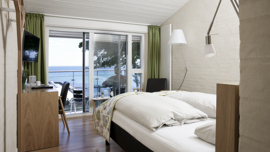 Bedroom 3, Strandhotel Klinten, Stevns