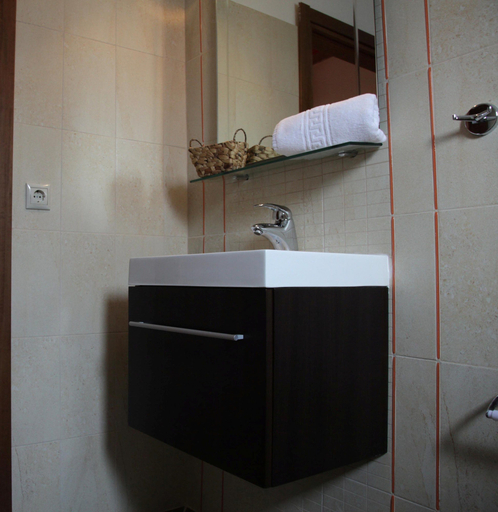 Bathroom, Arxontiko Krana, Epirus