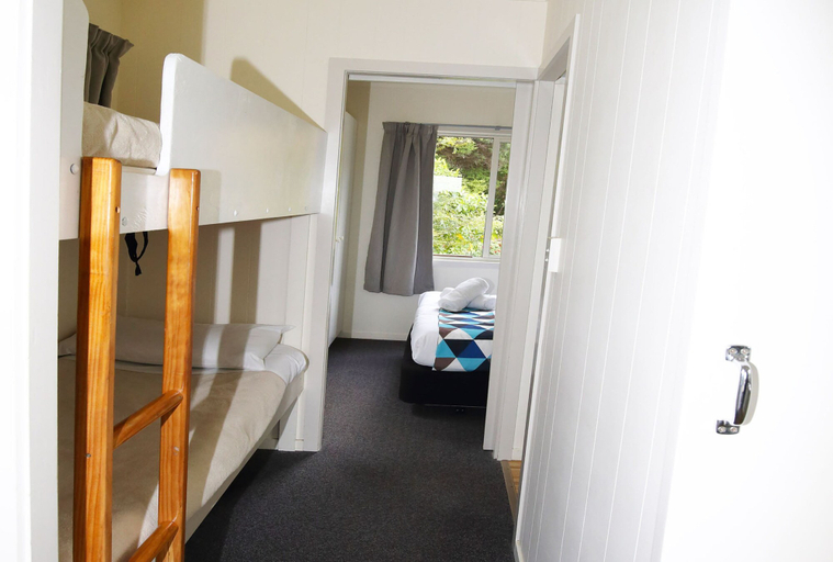 Bedroom 2, Russell Top 10 Holiday Villas, Far North