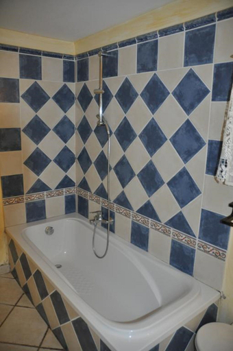 Bathroom 3, Le Petit Labouret, Alpes-de-Haute-Provence