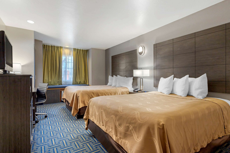 Bedroom 3, Quality Inn, Sequoyah