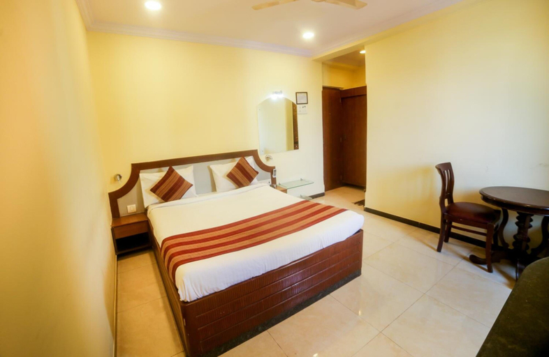 Bedroom 3, Hotel Lucky Near BKC, Mumbai Suburban