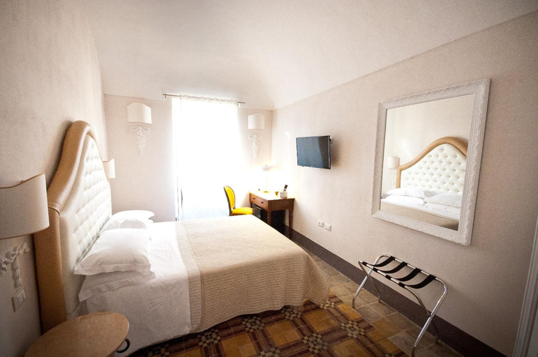 Bedroom 2, Sveva Rooms, Syracuse