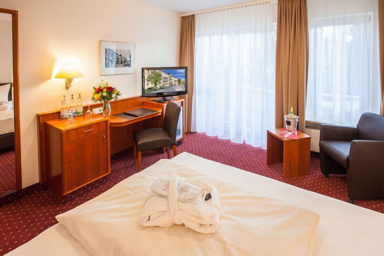 Bedroom 3, Hotel Kaiserhof Victoria, Bad Kissingen