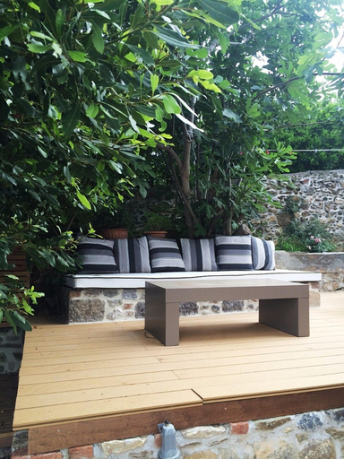 Others 5, Villa Thermi, North Aegean