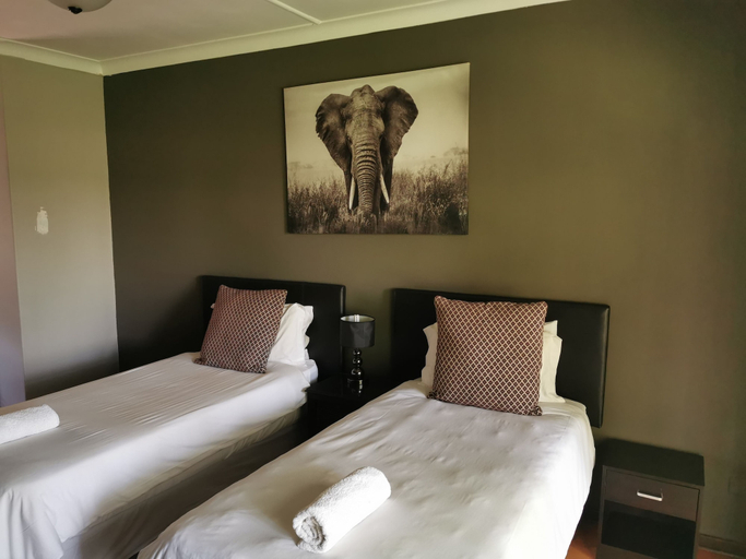 Bedroom 3, Aerotropolis Guest Lodge, Ekurhuleni