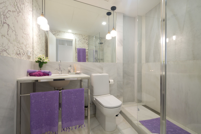 Bathroom 4, Granada Deluxe Apartments, Granada