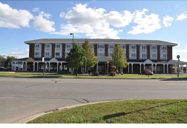 Exterior & Views 2, The Comstock Inn and Conference Center, Shiawassee