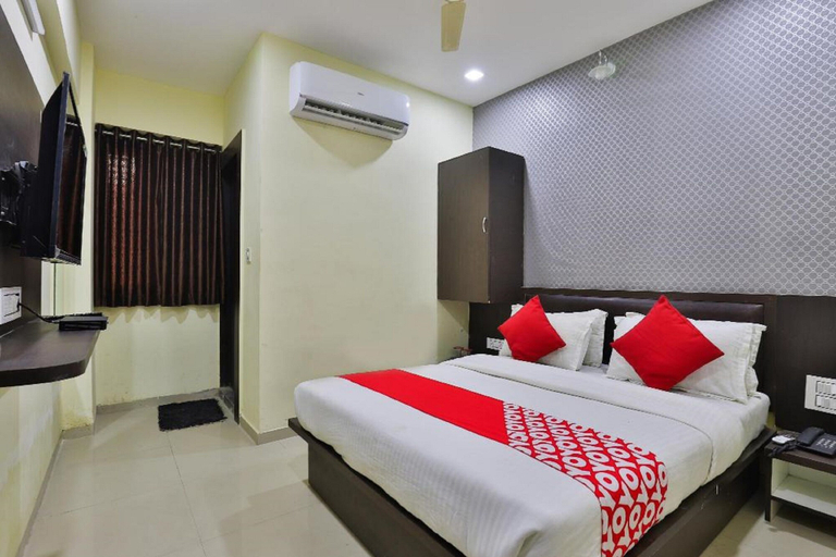 Bedroom 2, Hotel Hill Look Inn, Gandhinagar