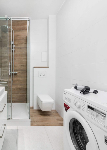 Bathroom 3, Teatr Wielki 2-Bedroom Apartment, Warsaw
