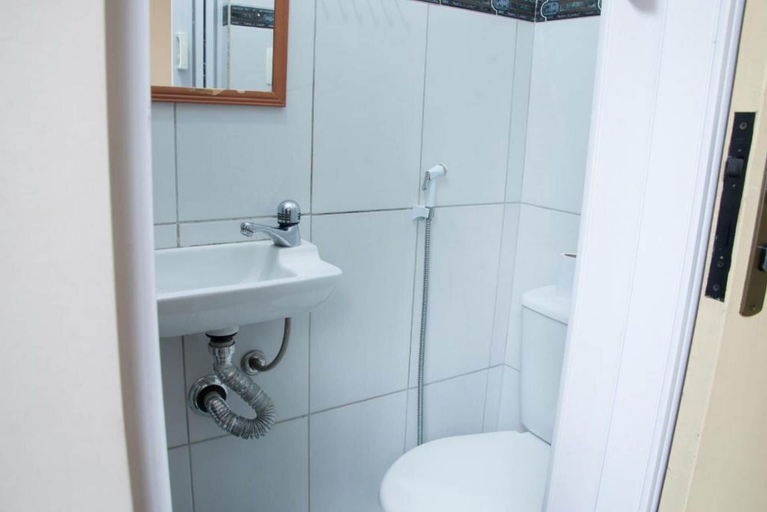 Bathroom 5, Solar Hostel Beach Copacabana, Rio de Janeiro