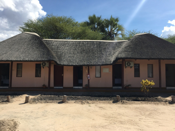 Exterior & Views 2, Athoma Guest House, Ngamiland West