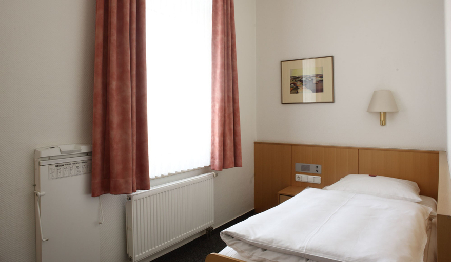 Bedroom 4, Hotel Berliner Hof by Coffee Fellows Hotels, Kiel