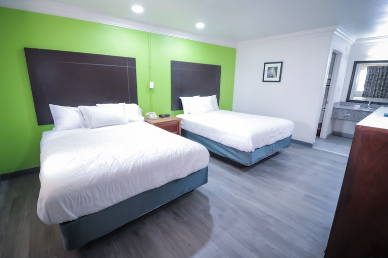 Bedroom 4, Rodeway Inn San Antonio Lackland AFB - SeaWorld, Bexar