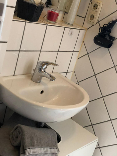 Bathroom 4, LuxHansa, Köln
