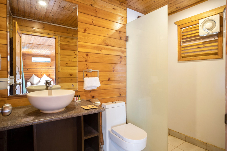 Bathroom 4, Stone Wood River Front, North Goa