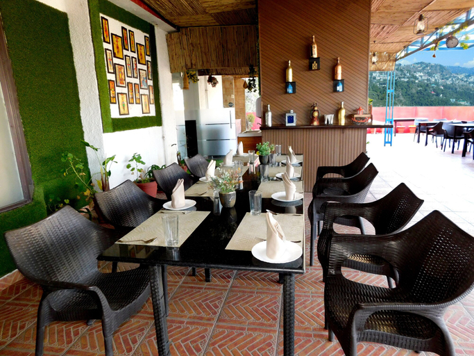Food & Drinks 5, Hotel Crystal Palace, Dehradun