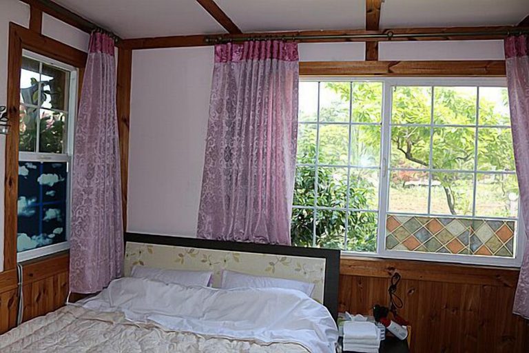 Bedroom 2, Ebbnsae Pension, Jeju