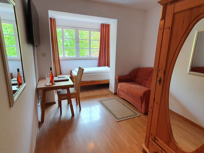 Bedroom 5, Hotel-Weingut Karlsmühle, Trier-Saarburg