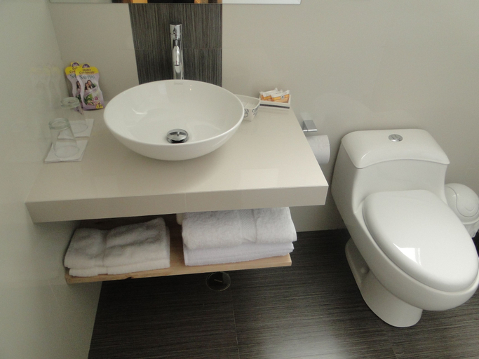 Bathroom 4, Hotel Las Quenas, Cusco