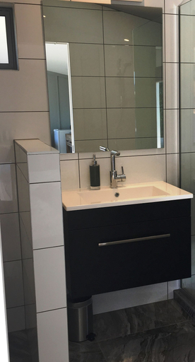Bathroom 3, Kohi Beach Bed & Breakfast, Waitakere