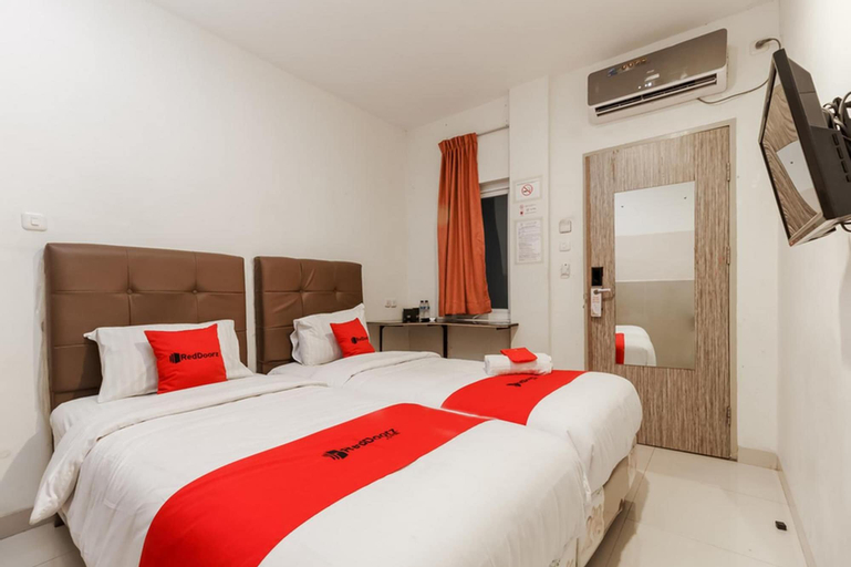Bedroom 27
