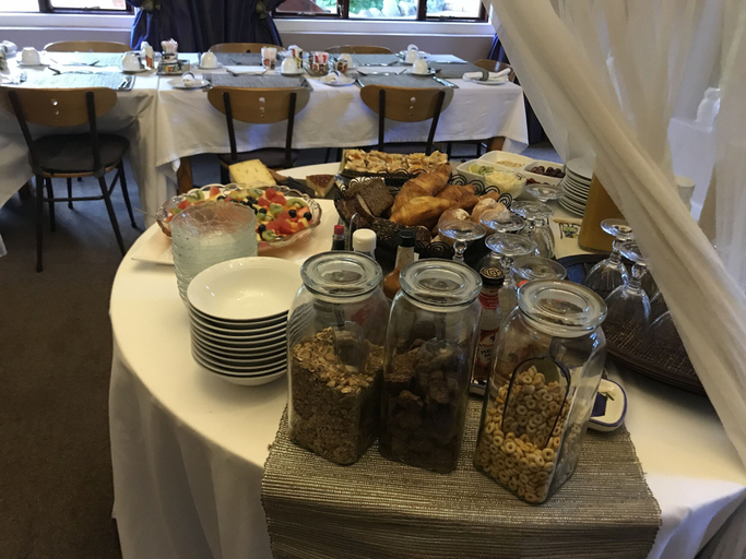 Food & Drinks 5, Milkwood Lodge - Hermanus, Overberg