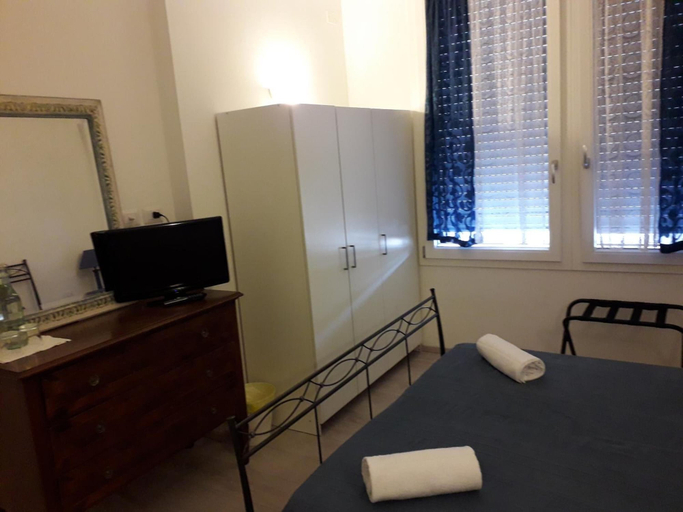 Bedroom 3, Dafne B&B, Treviso