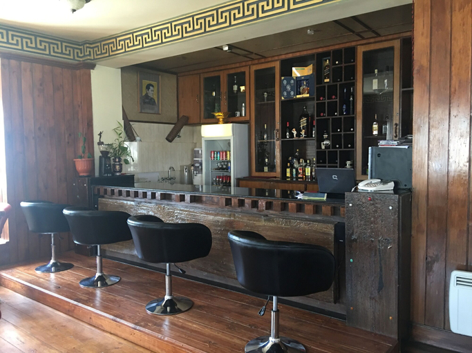 Food & Drinks 5, Hotel Drukchen, Dopshari