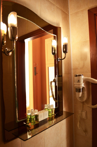 Bathroom 3, Hotel Old Port, Boryspil's'ka
