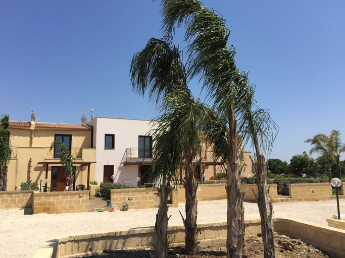 Exterior & Views 2, Herons Bay Resort, Trapani