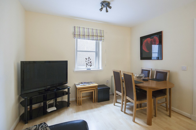 Others 4, 4 Varis Apartments, Moray