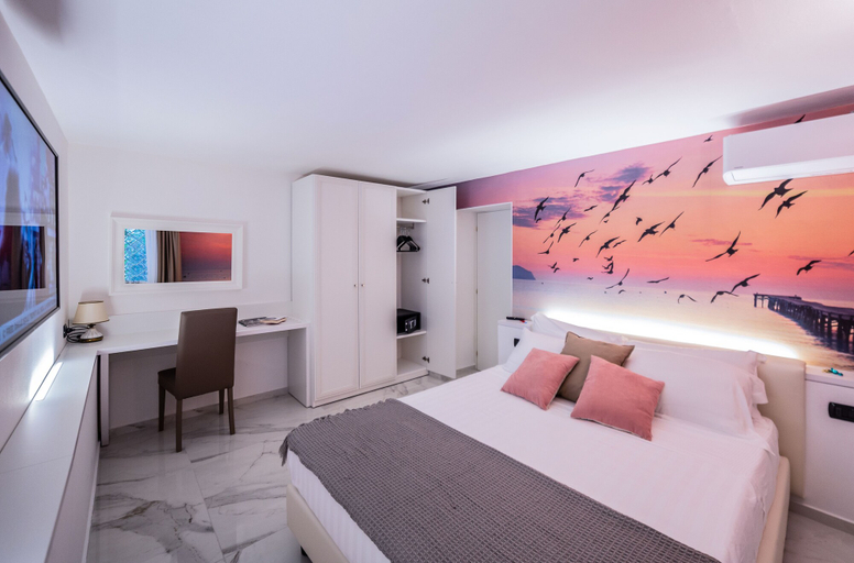 Bedroom 2, Marina Centro Suite, Rimini