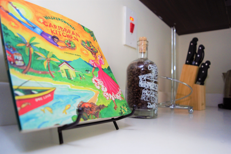 Food & Drinks, New Kingston Luxury Apt The Bromptons