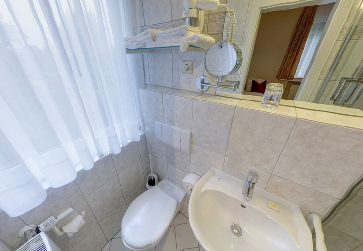 Bathroom 5, Hotel & Restaurant Zur Windmühle, Warendorf