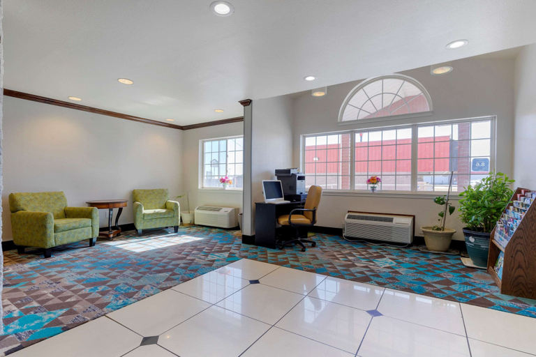 Others 5, Quality Inn, Sequoyah